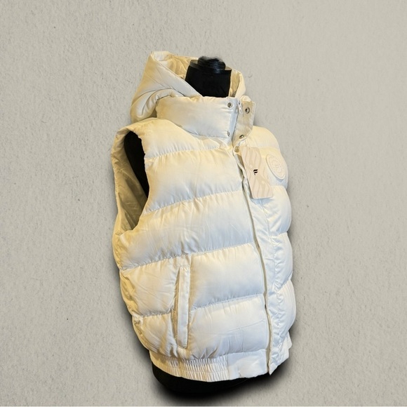 FABLETICS PUFFER VEST - Picture 3 of 8